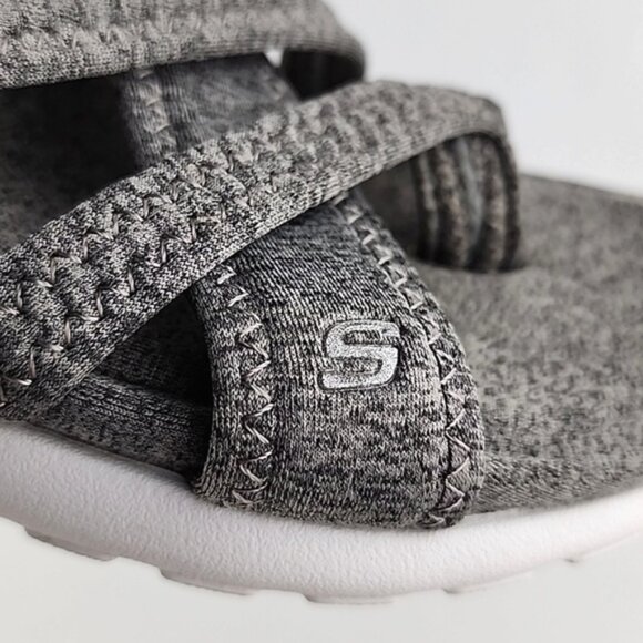 Skechers Rumblets Splendor Grey White Flat Sandal Toe Ring Lightweight Size 6 - Picture 8 of 14